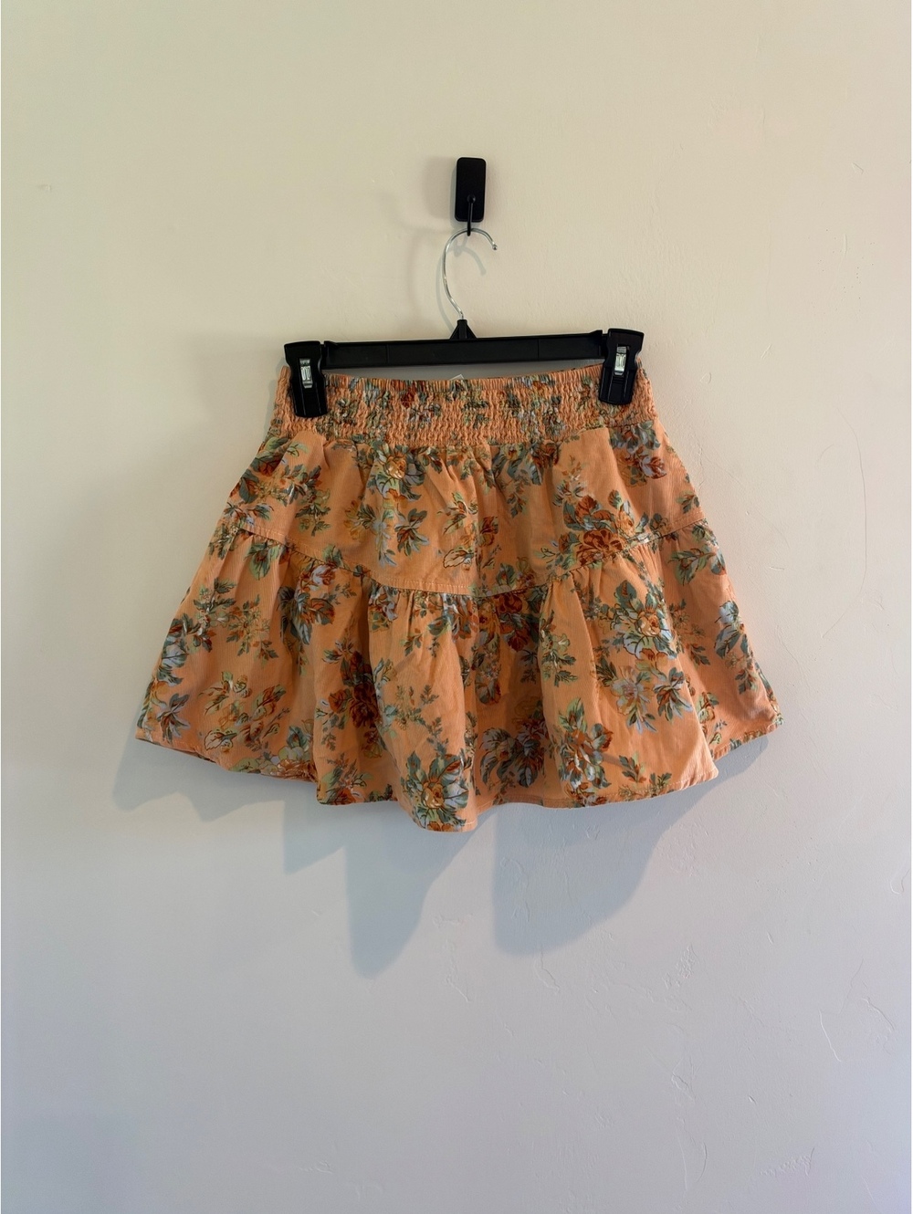American Eagle Floral Tiered Mini Skirt Women’s XS Orange Smocked Waist NWT